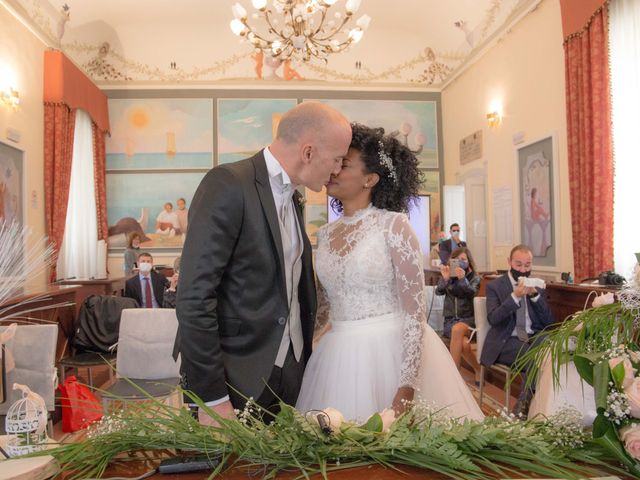 Il matrimonio di Ghennet e Mirko a Pozzallo, Ragusa 45