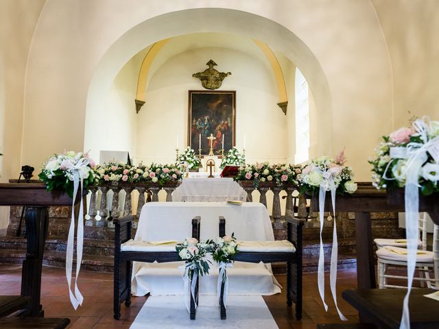 Il matrimonio di Vera e Stefano a Comignago, Novara 14