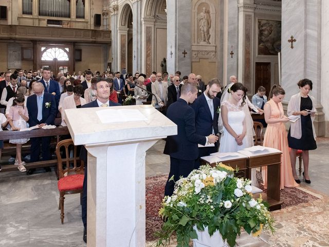 Il matrimonio di Paolo e Daniela a Carnago, Varese 10