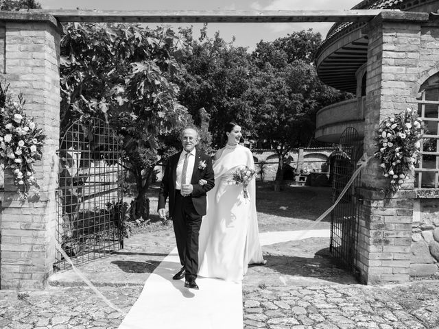 Il matrimonio di Piero e Alessandra a Salandra, Matera 18