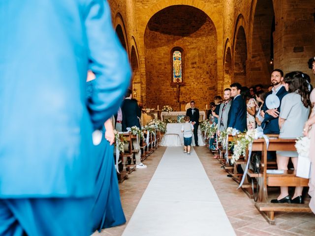 Il matrimonio di Leonardo e Chiara a Tavarnelle Val di Pesa, Firenze 1