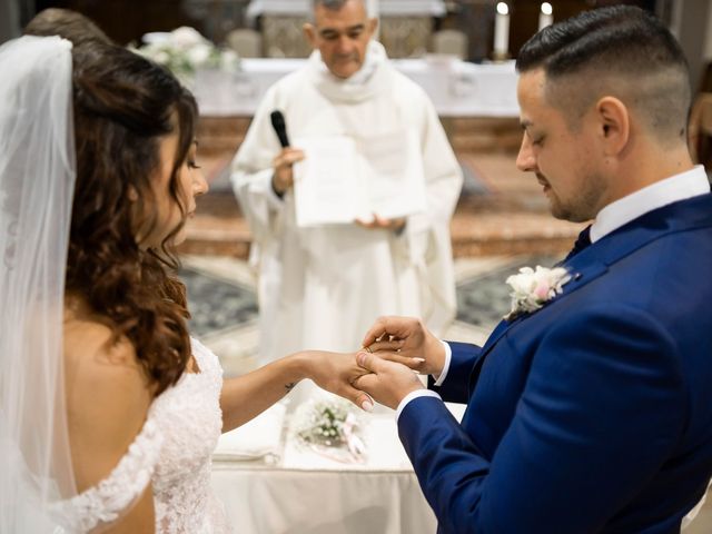 Il matrimonio di Christian e Sabrina a Pombia, Novara 24