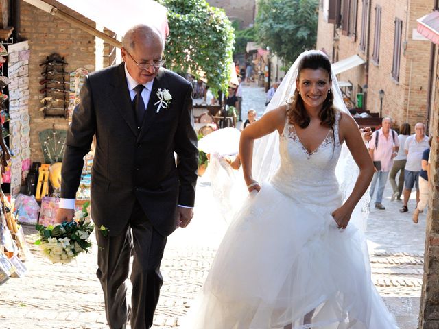 Il matrimonio di Michele e Elisa a Gradara, Pesaro - Urbino 7