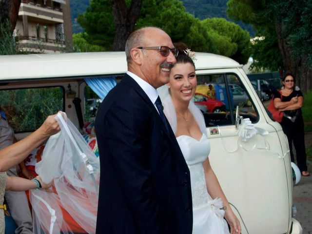 Il matrimonio di Simone e Chiara a Massa, Massa Carrara 10