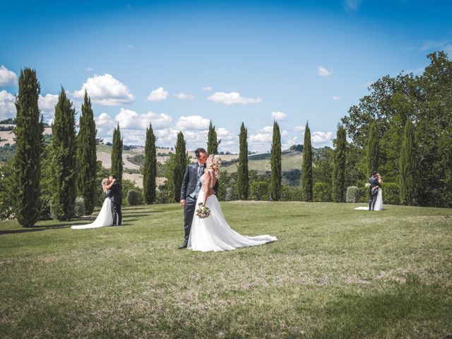 Il matrimonio di Simone e Lucia a Fossombrone, Pesaro - Urbino 98