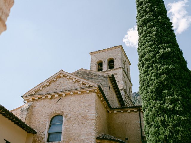 Il matrimonio di Thomas e Valentina a Ferentillo, Terni 13