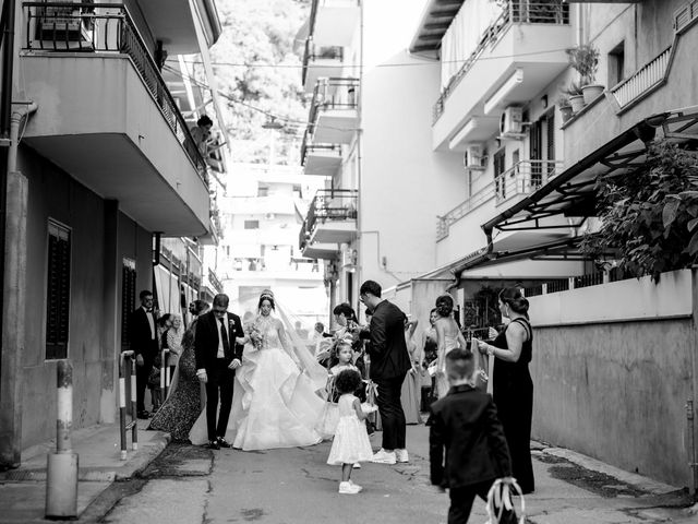 Il matrimonio di Lucrezia e Mati a Bagnara Calabra, Reggio Calabria 41