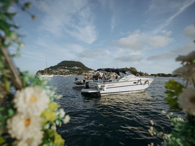 Il matrimonio di Alessia e Antonio a Bacoli, Napoli 28