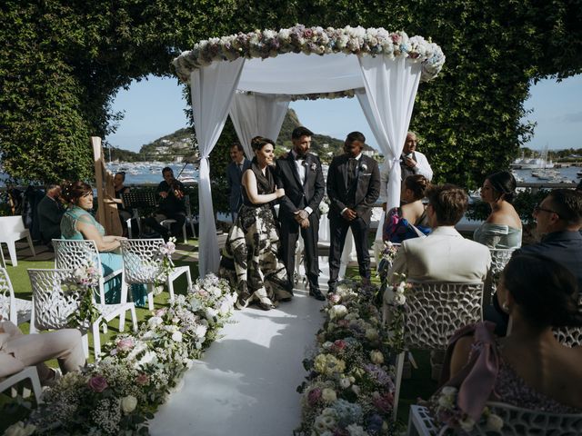 Il matrimonio di Alessia e Antonio a Bacoli, Napoli 43