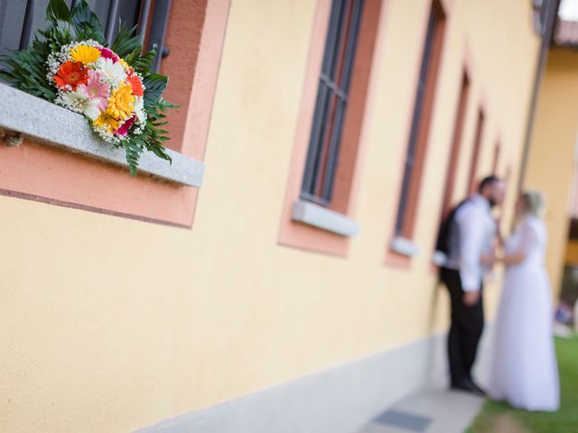 Il matrimonio di Riccardo e Ilaria a Samarate, Varese 22