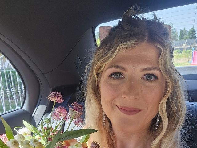 Il matrimonio di Luca e Doina a Urbania, Pesaro - Urbino 3