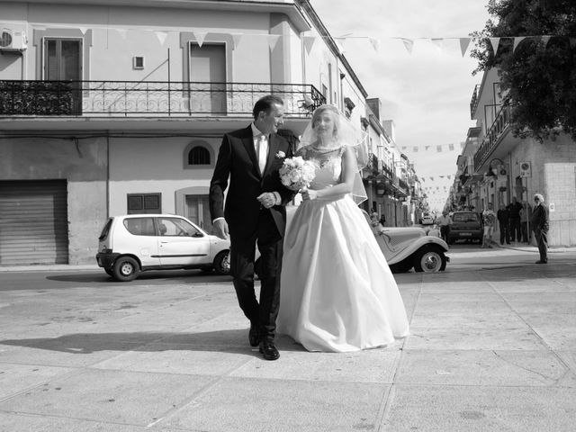 Il matrimonio di Francesco e Angela a Villa Castelli, Brindisi 30