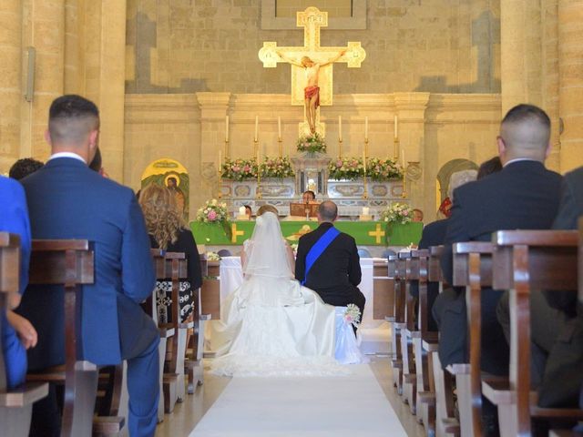 Il matrimonio di Francesco e Angela a Villa Castelli, Brindisi 36