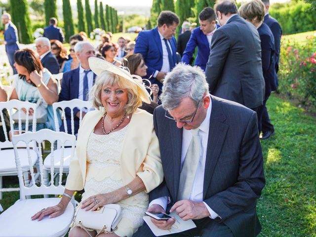 Il matrimonio di Gabriella e James a Capaccio Paestum, Salerno 32