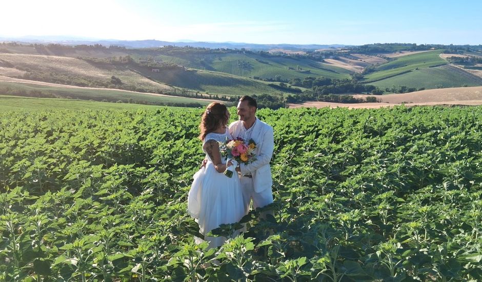 Il matrimonio di Leonardo  e Sara a Belvedere Ostrense, Ancona