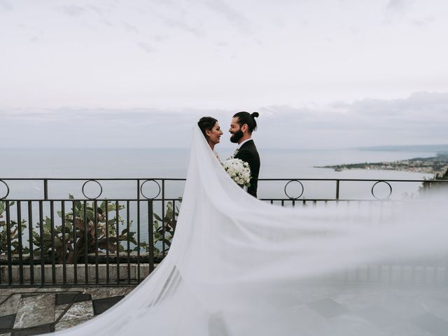 Il matrimonio di Gabriele e Valeria a Taormina, Messina 21
