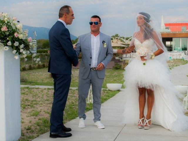 Il matrimonio di Pino e Rebecca a Viareggio, Lucca 21
