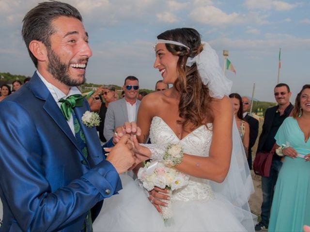 Il matrimonio di Pino e Rebecca a Viareggio, Lucca 27