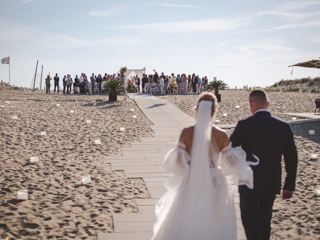 Il matrimonio di Manuel e Angelika a Viareggio, Lucca 18