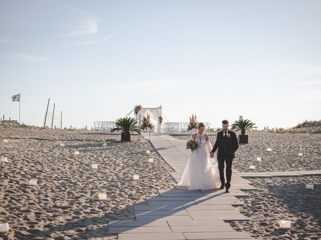 Il matrimonio di Manuel e Angelika a Viareggio, Lucca 26