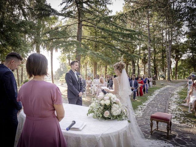 Il matrimonio di MICHAEL e CAROLINE a Capriva del Friuli, Gorizia 25