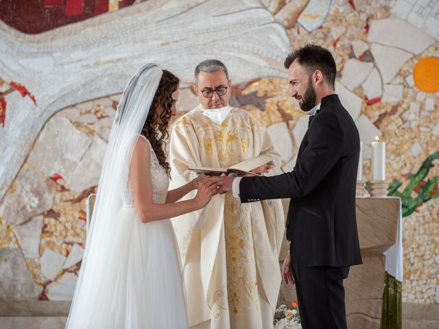 Il matrimonio di Sabrina e Ruggiero a Barletta, Bari 15