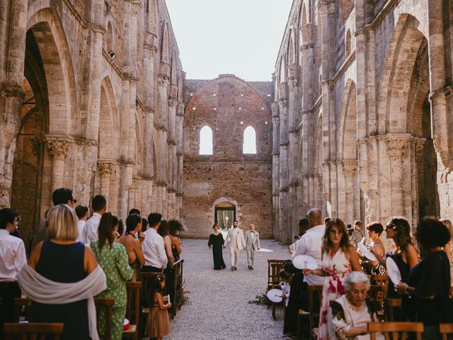 Il matrimonio di Simone e Simona a Chiusdino, Siena 46