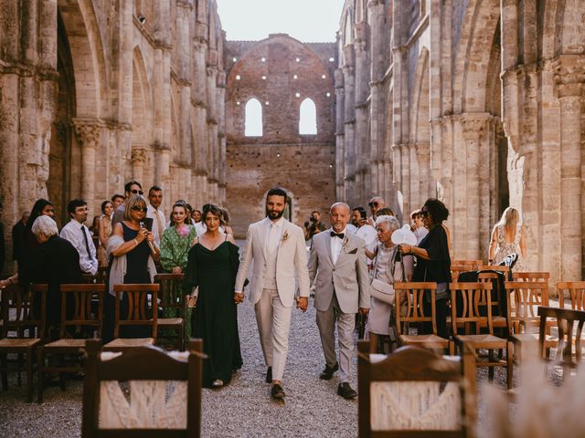 Il matrimonio di Simone e Simona a Chiusdino, Siena 47