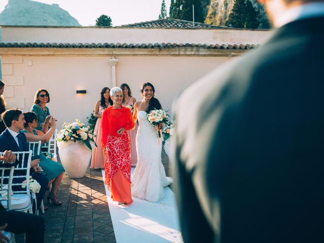 Il matrimonio di Luca e Zhandra a Taormina, Messina 19