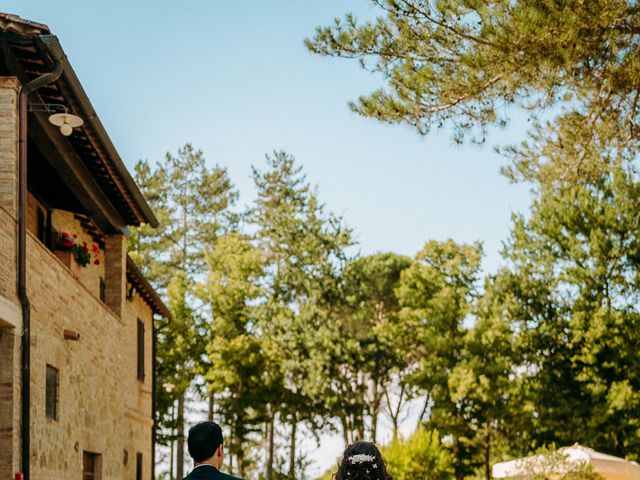 Il matrimonio di Sixtine e Walid a Chiusdino, Siena 38