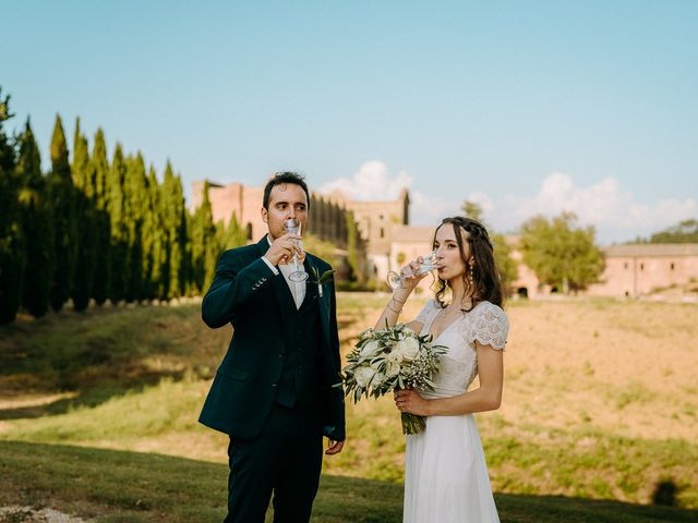 Il matrimonio di Sixtine e Walid a Chiusdino, Siena 81