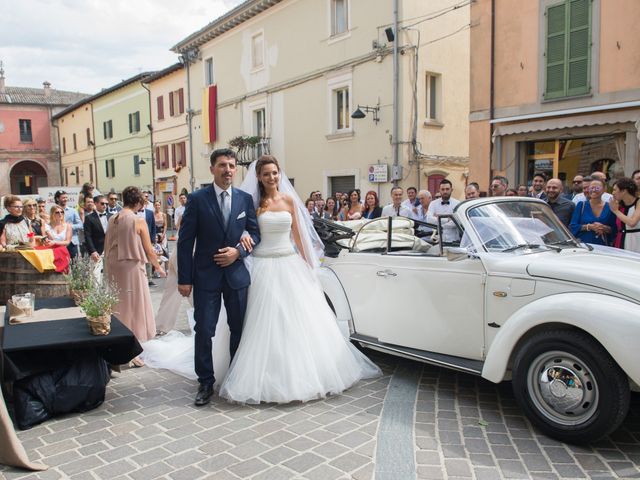 Il matrimonio di Denis e Giulia a Sant&apos;Agata Feltria, Pesaro - Urbino 5