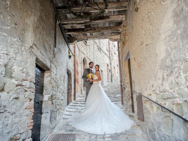 Il matrimonio di Denis e Giulia a Sant&apos;Agata Feltria, Pesaro - Urbino 7