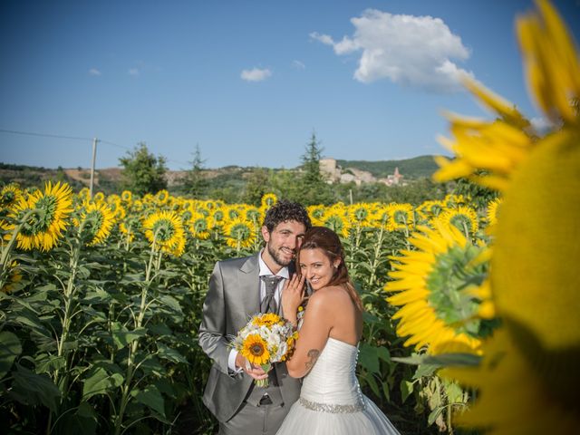 Il matrimonio di Denis e Giulia a Sant&apos;Agata Feltria, Pesaro - Urbino 12