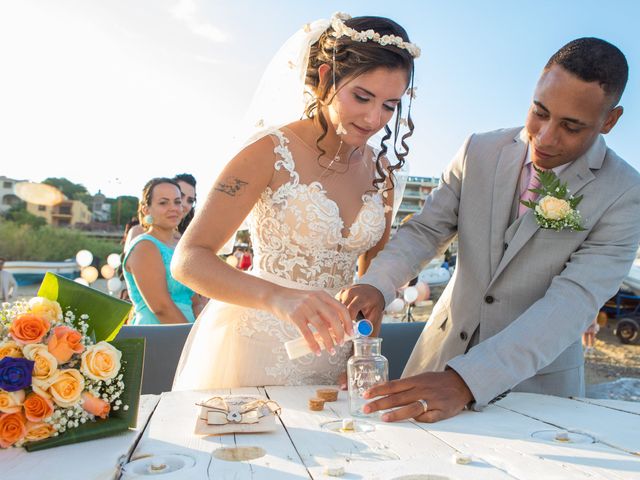 Il matrimonio di Matheus e Laura a Messina, Messina 37