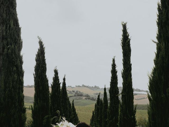 Il matrimonio di Luca e Nicole  a Mogliano, Macerata 8