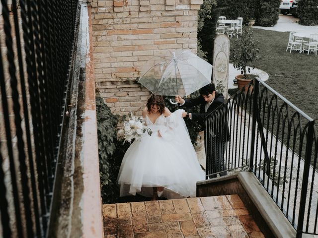 Il matrimonio di Luca e Nicole  a Mogliano, Macerata 16