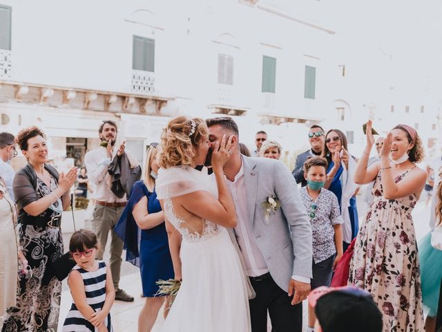 Il matrimonio di Raffaella e Adriano a Ostuni, Brindisi 22