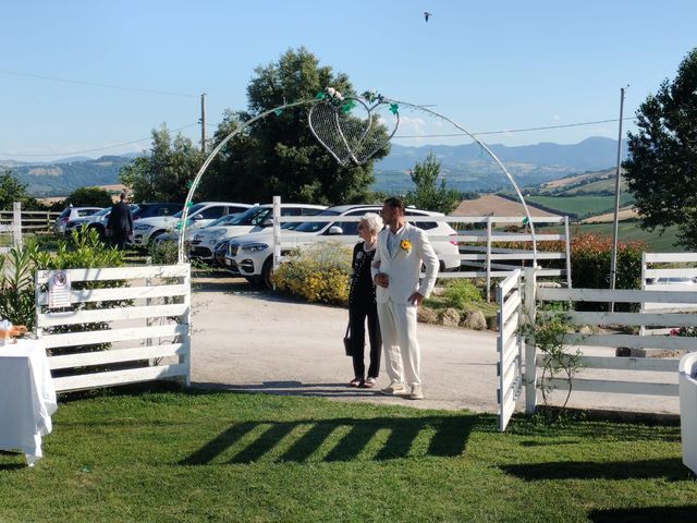 Il matrimonio di Sara e Leonardo  a Belvedere Ostrense, Ancona 2