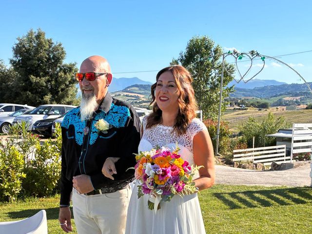 Il matrimonio di Sara e Leonardo  a Belvedere Ostrense, Ancona 3