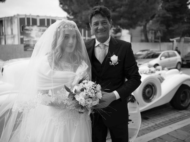 Il matrimonio di Marco e Michela a Pescara, Pescara 24