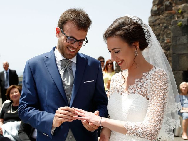 Il matrimonio di Valerio e Laura a Aci Castello, Catania 23