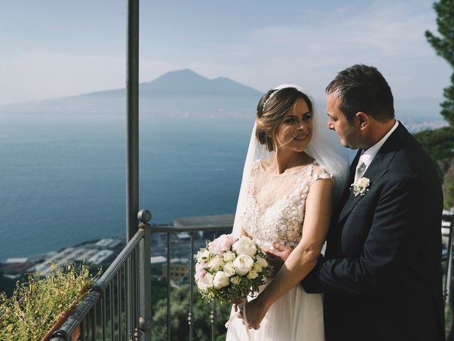 Il matrimonio di Gabriele e Francesca a Vico Equense, Napoli 23