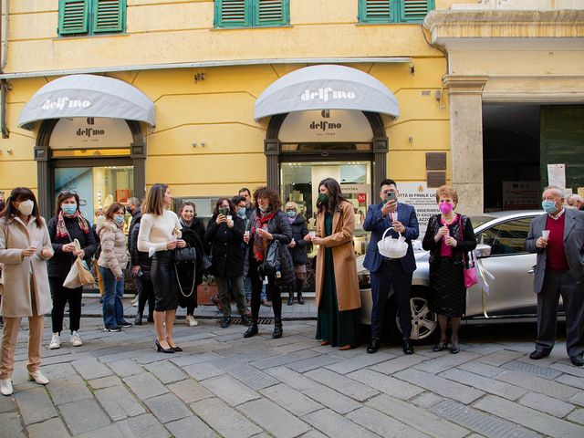 Il matrimonio di Silvio e Mirella a Finale Ligure, Savona 15