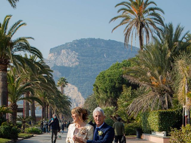 Il matrimonio di Silvio e Mirella a Finale Ligure, Savona 25