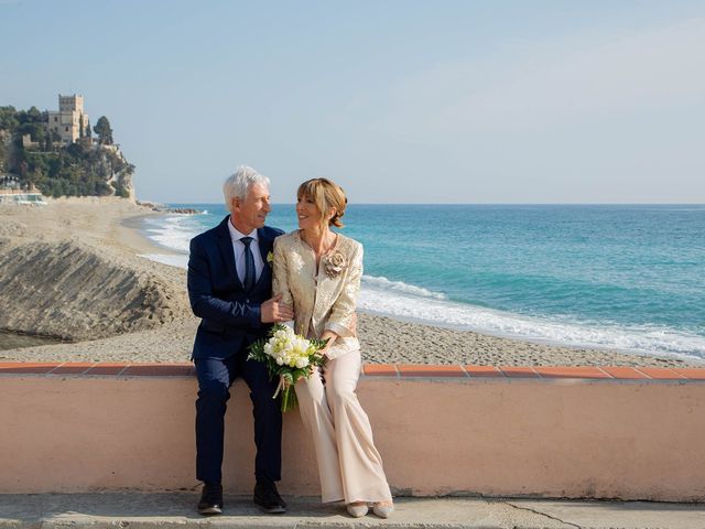 Il matrimonio di Silvio e Mirella a Finale Ligure, Savona 29