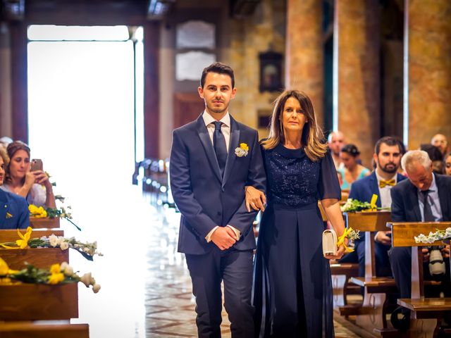 Il matrimonio di Andrea e Ambra a Turate, Como 9