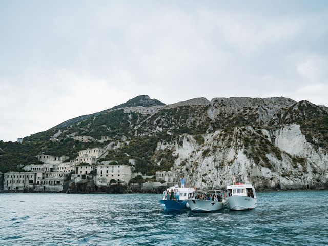 Il matrimonio di Salvatore e Katia a Lipari, Messina 22