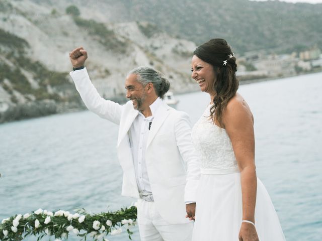 Il matrimonio di Salvatore e Katia a Lipari, Messina 28