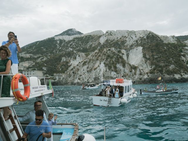 Il matrimonio di Salvatore e Katia a Lipari, Messina 29